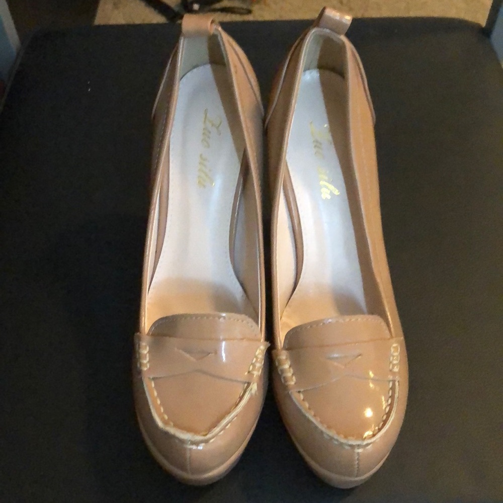 Luo Silu classics vintage heels